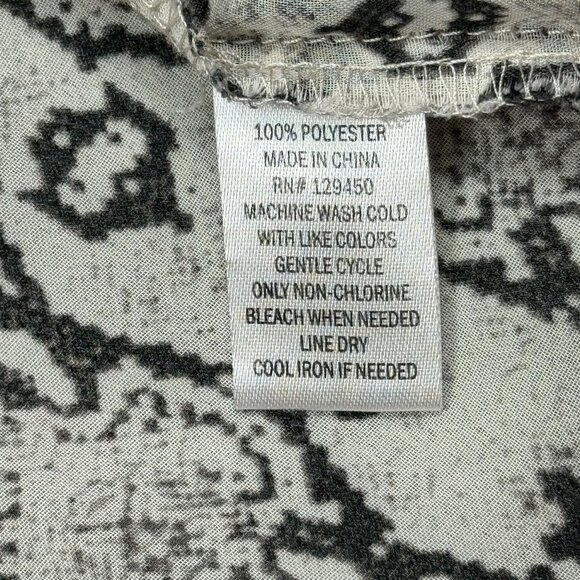 Como Vintage Womens Snake Print Blouse 2X Black Gray Long Sleeve Semi-Sheer - Picture 15 of 15